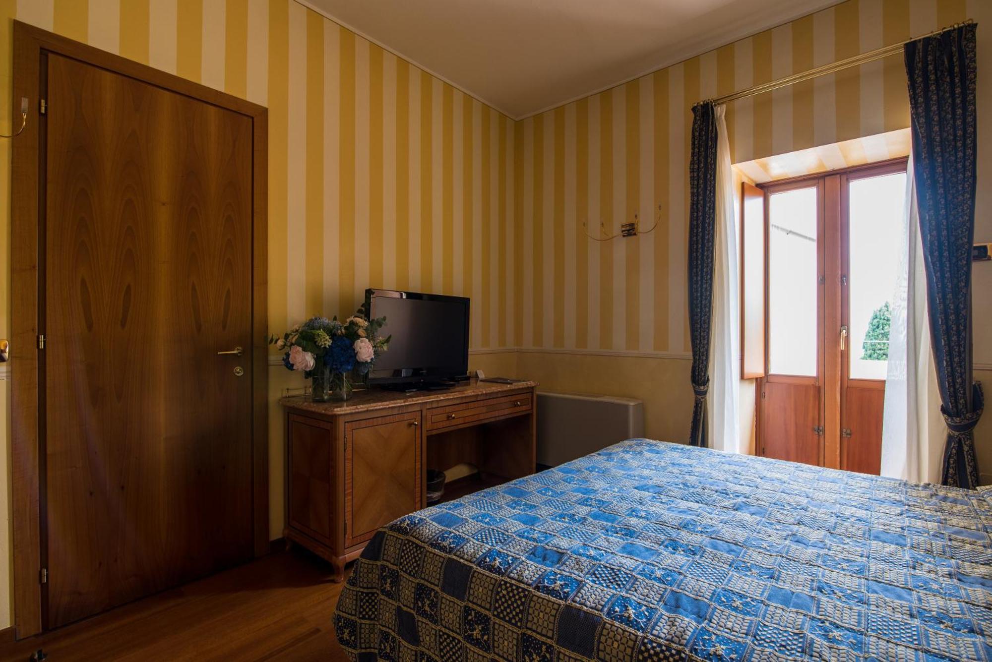 Hotel Porta Del Sole Soiano Del Lago Extérieur photo