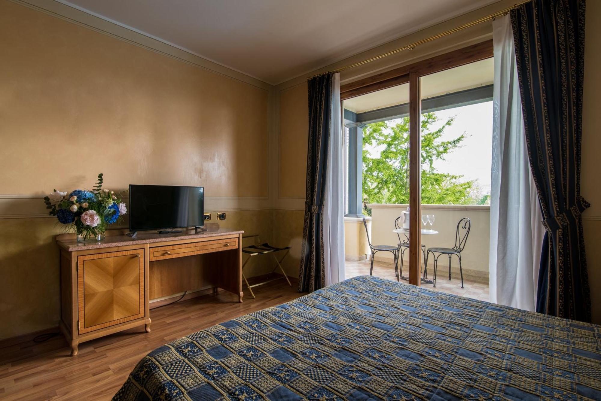 Hotel Porta Del Sole Soiano Del Lago Extérieur photo