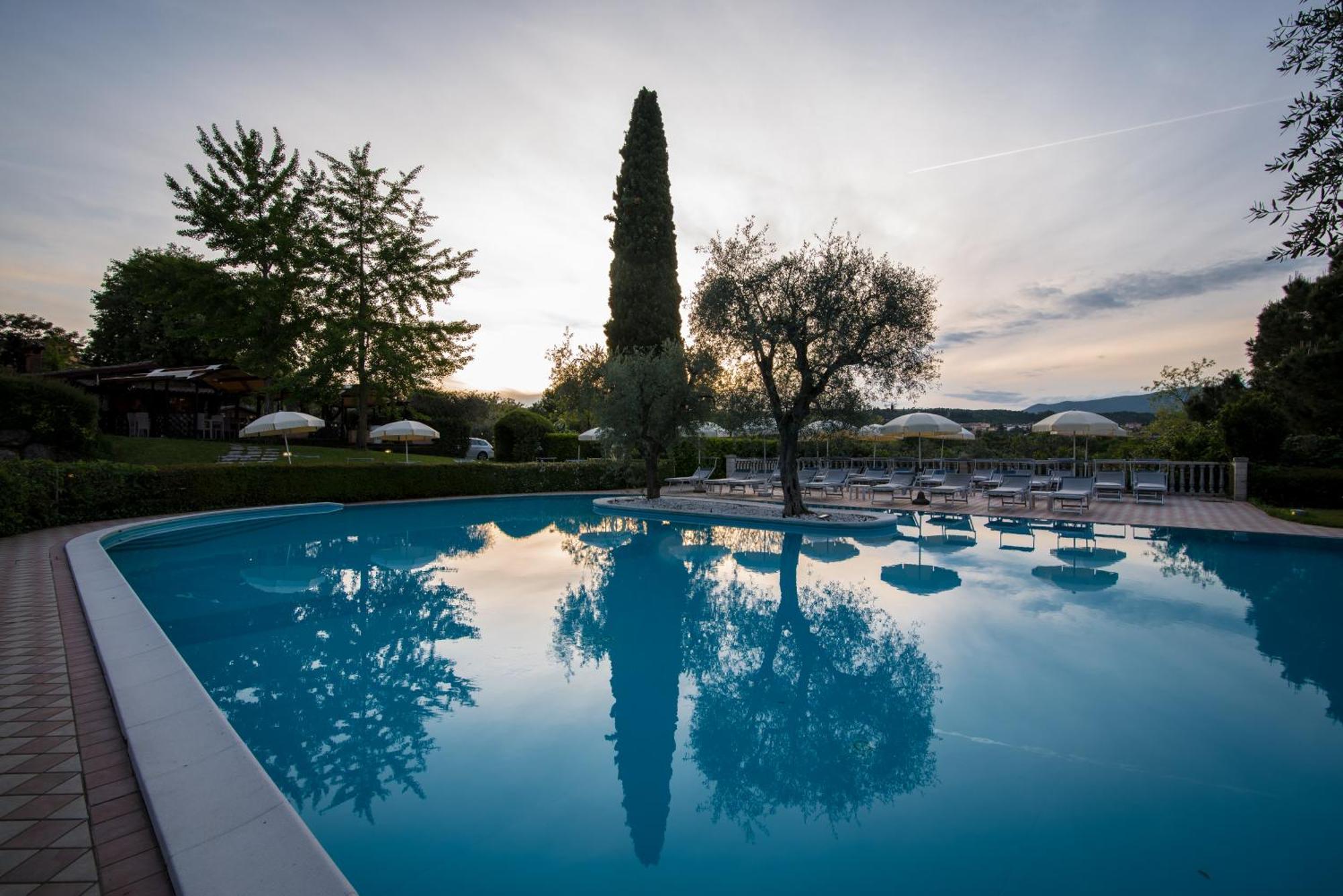 Hotel Porta Del Sole Soiano Del Lago Extérieur photo